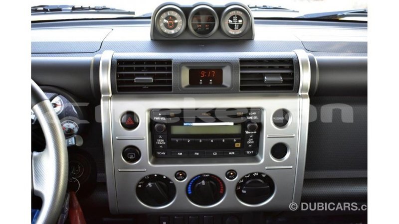 Big with watermark toyota fj cruiser aragatsotn import dubai 1888