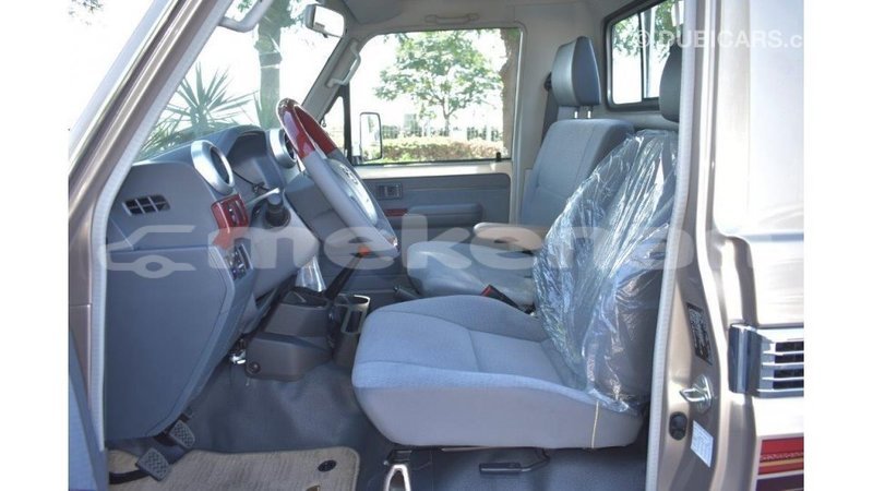 Big with watermark toyota land cruiser aragatsotn import dubai 1890