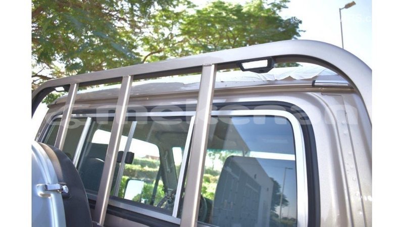 Big with watermark toyota land cruiser aragatsotn import dubai 1890