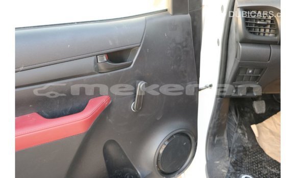 Buy Import Toyota Hilux White Car in Import - Dubai in Aragatsotn Buy Import Toyota Hilux White Car in Import - Dubai in Aragatsotn