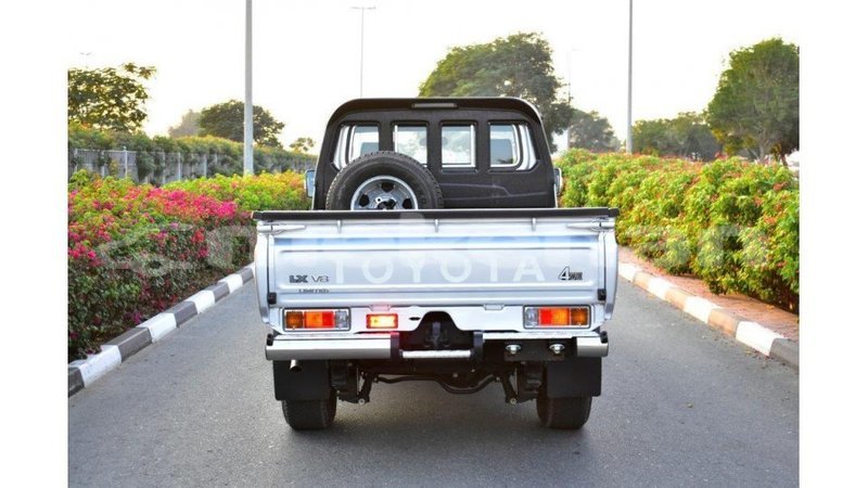 Big with watermark toyota land cruiser aragatsotn import dubai 1895