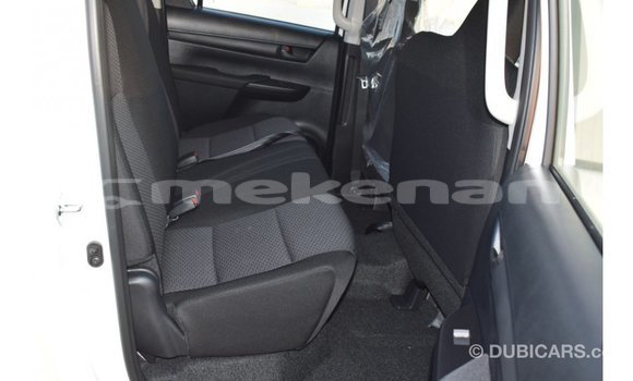 Buy Import Toyota Hilux White Car in Import - Dubai in Aragatsotn Buy Import Toyota Hilux White Car in Import - Dubai in Aragatsotn