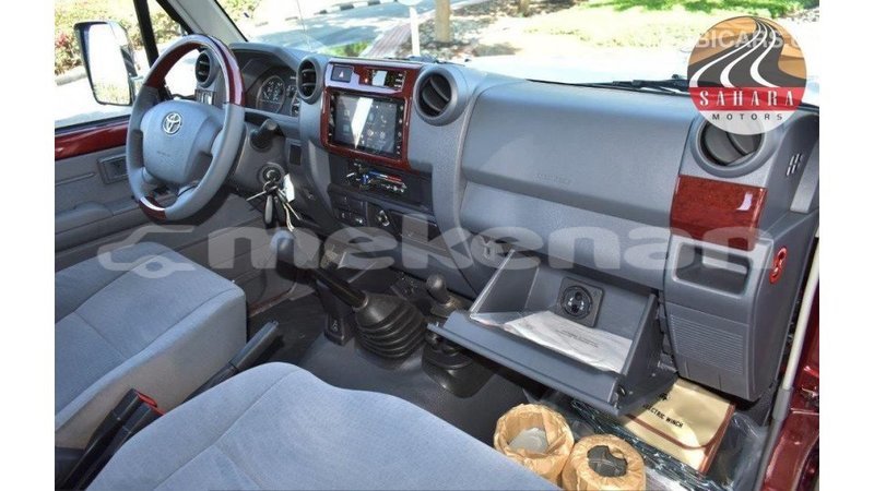 Big with watermark toyota land cruiser aragatsotn import dubai 1905