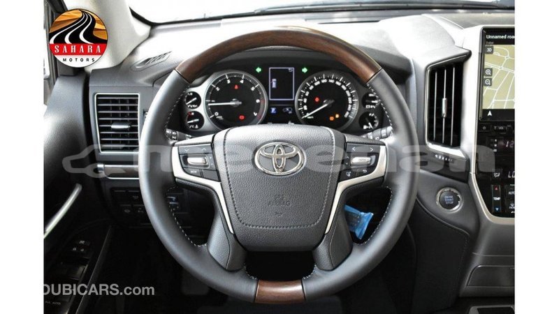 Big with watermark toyota land cruiser aragatsotn import dubai 1906