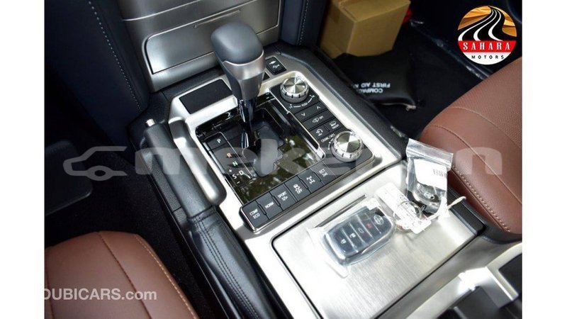 Big with watermark toyota land cruiser aragatsotn import dubai 1906