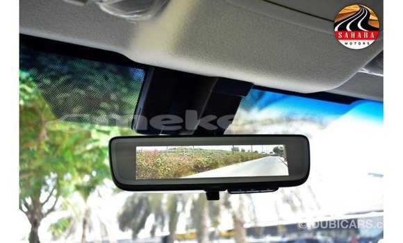 Buy Import Toyota Granvia White Car in Import - Dubai in Aragatsotn Buy Import Toyota Granvia White Car in Import - Dubai in Aragatsotn