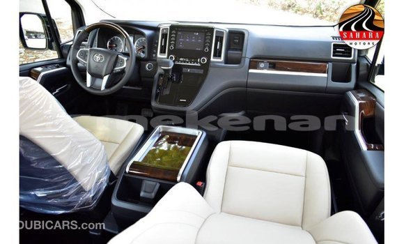 Buy Import Toyota Granvia White Car in Import - Dubai in Aragatsotn Buy Import Toyota Granvia White Car in Import - Dubai in Aragatsotn