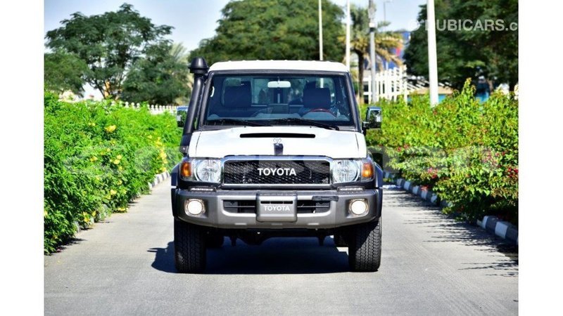 Big with watermark toyota land cruiser aragatsotn import dubai 1909
