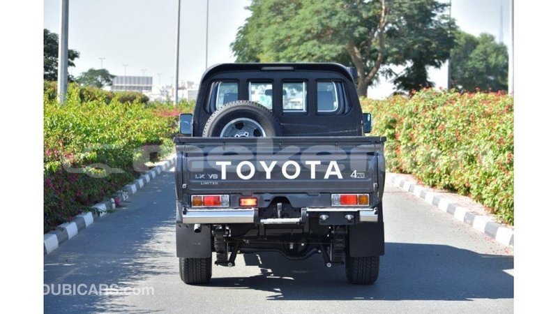 Big with watermark toyota land cruiser aragatsotn import dubai 1909