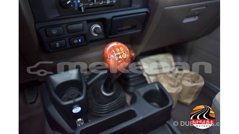 Big with watermark toyota land cruiser aragatsotn import dubai 1910