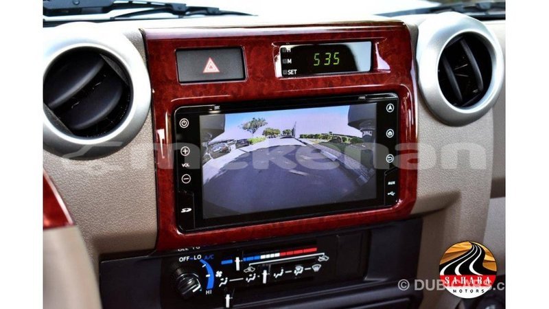 Big with watermark toyota land cruiser aragatsotn import dubai 1910