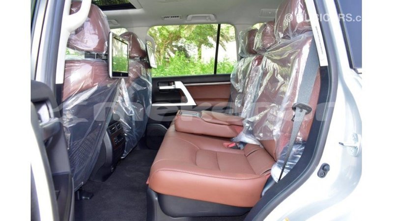 Big with watermark toyota land cruiser aragatsotn import dubai 1914