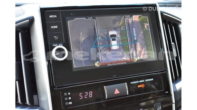 Big with watermark toyota land cruiser aragatsotn import dubai 1914