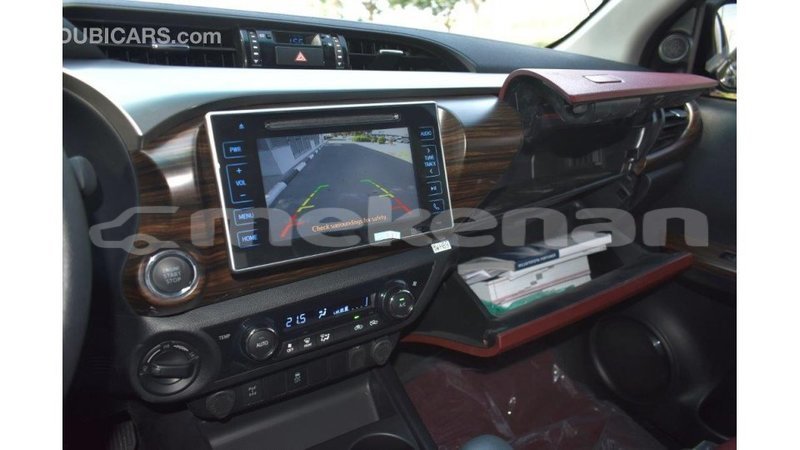 Big with watermark toyota hilux aragatsotn import dubai 1917