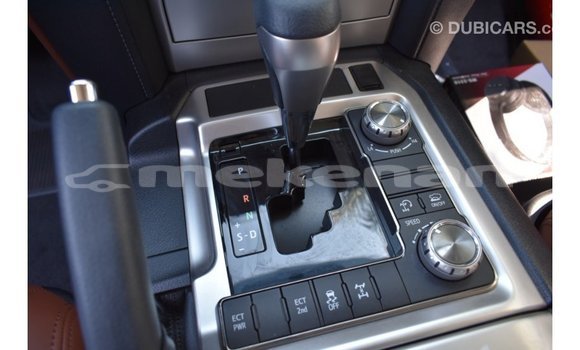 Buy Import Toyota Land Cruiser White Car in Import - Dubai in Aragatsotn Buy Import Toyota Land Cruiser White Car in Import - Dubai in Aragatsotn