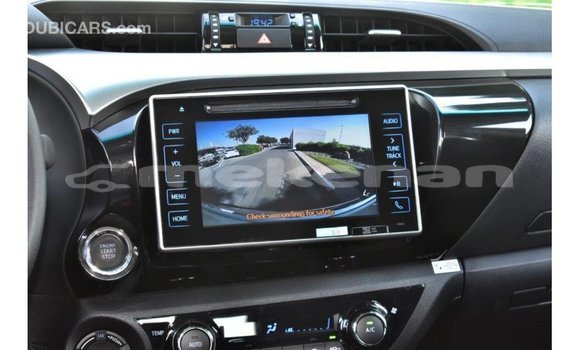 Buy Import Toyota Hilux White Car in Import - Dubai in Aragatsotn Buy Import Toyota Hilux White Car in Import - Dubai in Aragatsotn