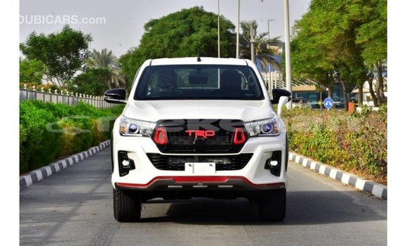 Buy Import Toyota Hilux White Car in Import - Dubai in Aragatsotn Buy Import Toyota Hilux White Car in Import - Dubai in Aragatsotn
