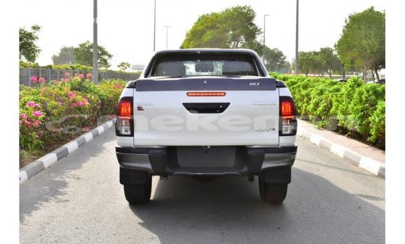 Buy Import Toyota Hilux White Car in Import - Dubai in Aragatsotn Buy Import Toyota Hilux White Car in Import - Dubai in Aragatsotn