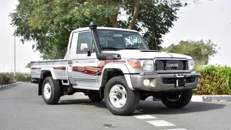 Big with watermark toyota land cruiser aragatsotn import dubai 1932