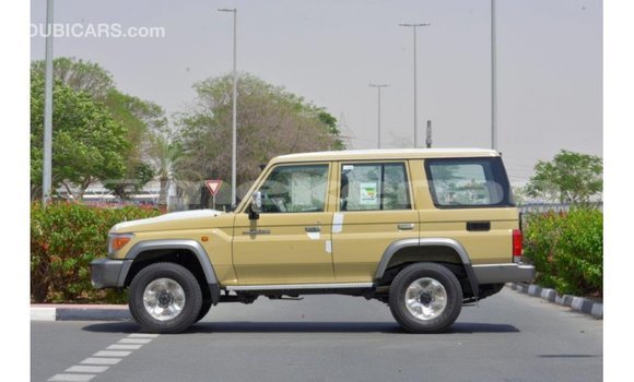 Buy Import Toyota Land Cruiser Beige Car in Import - Dubai in Aragatsotn Buy Import Toyota Land Cruiser Beige Car in Import - Dubai in Aragatsotn