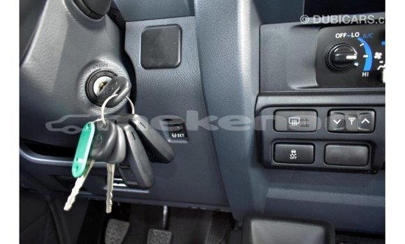 Buy Import Toyota Land Cruiser Beige Car in Import - Dubai in Aragatsotn Buy Import Toyota Land Cruiser Beige Car in Import - Dubai in Aragatsotn