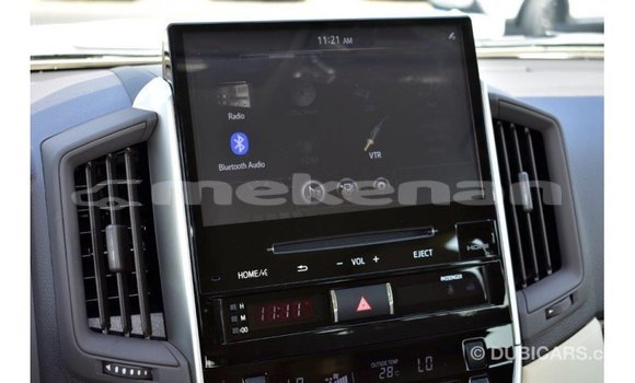 Buy Import Toyota Land Cruiser White Car in Import - Dubai in Aragatsotn Buy Import Toyota Land Cruiser White Car in Import - Dubai in Aragatsotn