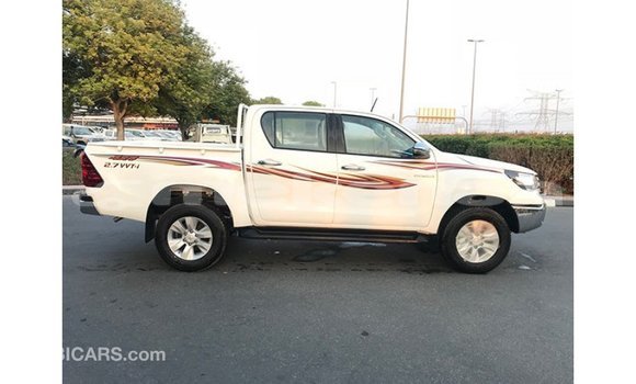 Buy Import Toyota Hilux White Car in Import - Dubai in Aragatsotn Buy Import Toyota Hilux White Car in Import - Dubai in Aragatsotn