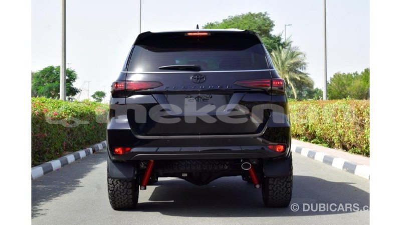 Big with watermark toyota fortuner aragatsotn import dubai 1937
