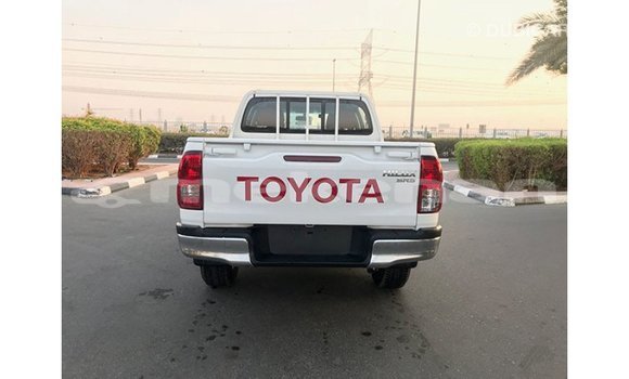 Buy Import Toyota Hilux White Car in Import - Dubai in Aragatsotn Buy Import Toyota Hilux White Car in Import - Dubai in Aragatsotn