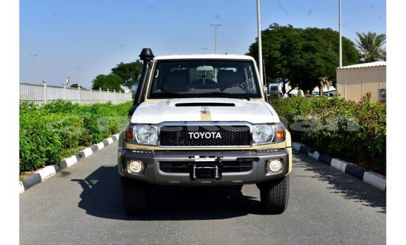 Buy Import Toyota Land Cruiser Beige Car in Import - Dubai in Aragatsotn Buy Import Toyota Land Cruiser Beige Car in Import - Dubai in Aragatsotn