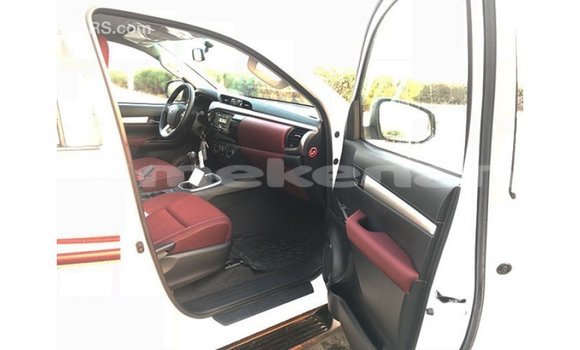 Buy Import Toyota Hilux White Car in Import - Dubai in Aragatsotn Buy Import Toyota Hilux White Car in Import - Dubai in Aragatsotn