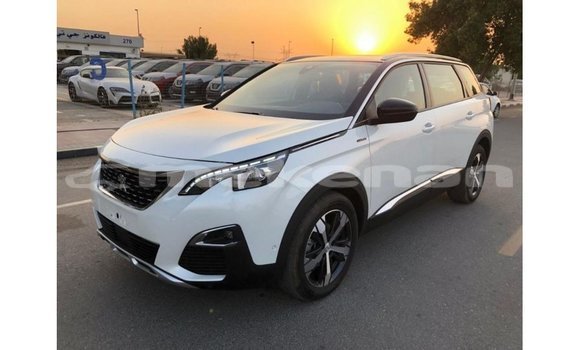 Buy Import Peugeot 5008 White Car in Import - Dubai in Aragatsotn
