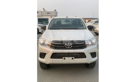 Buy Import Toyota Hilux White Car in Import - Dubai in Aragatsotn Buy Import Toyota Hilux White Car in Import - Dubai in Aragatsotn