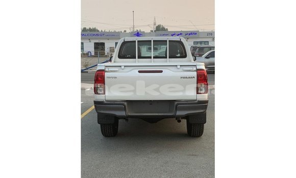 Buy Import Toyota Hilux White Car in Import - Dubai in Aragatsotn Buy Import Toyota Hilux White Car in Import - Dubai in Aragatsotn