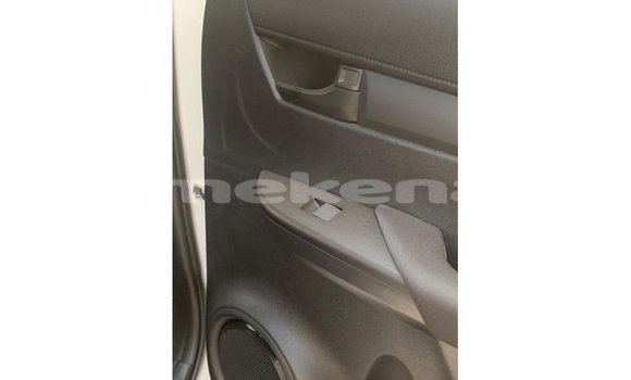 Buy Import Toyota Hilux White Car in Import - Dubai in Aragatsotn Buy Import Toyota Hilux White Car in Import - Dubai in Aragatsotn