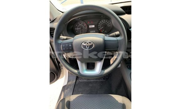Buy Import Toyota Hilux White Car in Import - Dubai in Aragatsotn Buy Import Toyota Hilux White Car in Import - Dubai in Aragatsotn