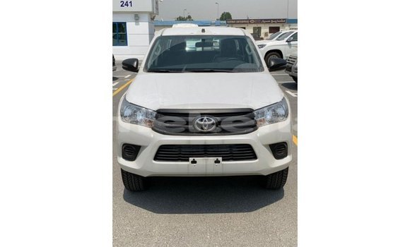 Buy Import Toyota Hilux White Car in Import - Dubai in Aragatsotn Buy Import Toyota Hilux White Car in Import - Dubai in Aragatsotn
