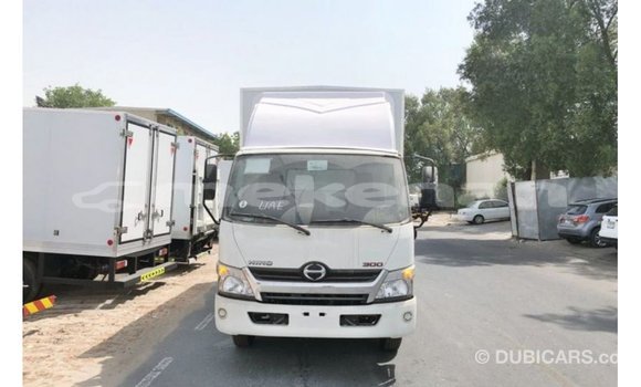 Buy Import Hino 300 Series White Truck in Import - Dubai in Aragatsotn Buy Import Hino 300 Series White Truck in Import - Dubai in Aragatsotn