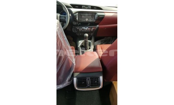 Buy Import Toyota Hilux Blue Car in Import - Dubai in Aragatsotn Buy Import Toyota Hilux Blue Car in Import - Dubai in Aragatsotn