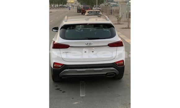 Buy Import Hyundai Santa Fe White Car in Import - Dubai in Aragatsotn Buy Import Hyundai Santa Fe White Car in Import - Dubai in Aragatsotn