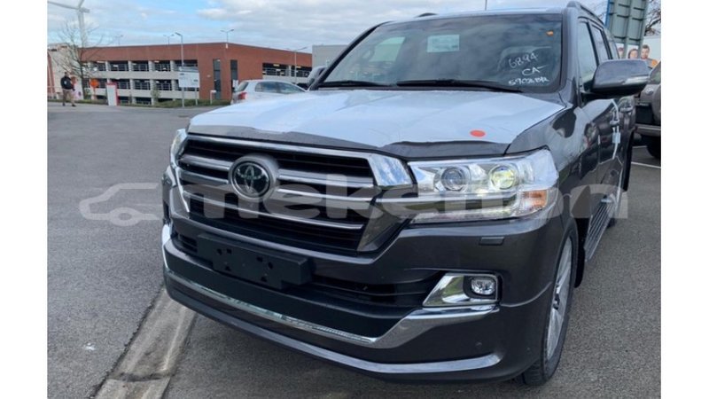 Big with watermark toyota land cruiser aragatsotn import dubai 1981