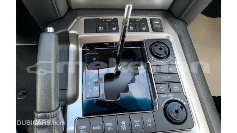 Big with watermark toyota land cruiser aragatsotn import dubai 1981