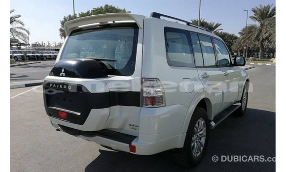 Buy Import Mitsubishi Pajero White Car in Import - Dubai in Aragatsotn Buy Import Mitsubishi Pajero White Car in Import - Dubai in Aragatsotn
