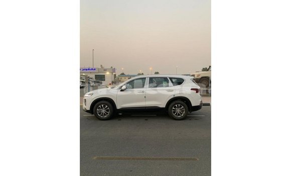 Buy Import Hyundai Santa Fe White Car in Import - Dubai in Aragatsotn Buy Import Hyundai Santa Fe White Car in Import - Dubai in Aragatsotn