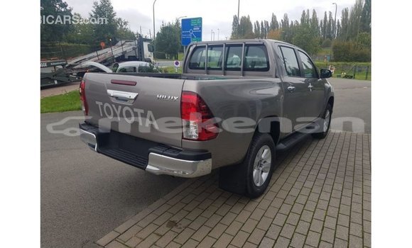 Buy Import Toyota Hilux Brown Car in Import - Dubai in Aragatsotn Buy Import Toyota Hilux Brown Car in Import - Dubai in Aragatsotn