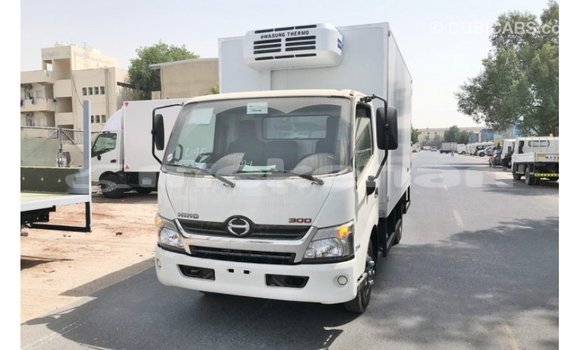 Buy Import Hino 300 Series White Truck in Import - Dubai in Aragatsotn Buy Import Hino 300 Series White Truck in Import - Dubai in Aragatsotn
