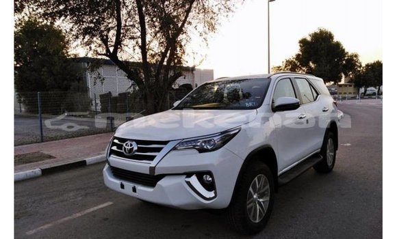 Buy Import Toyota Fortuner White Car in Import - Dubai in Aragatsotn Buy Import Toyota Fortuner White Car in Import - Dubai in Aragatsotn