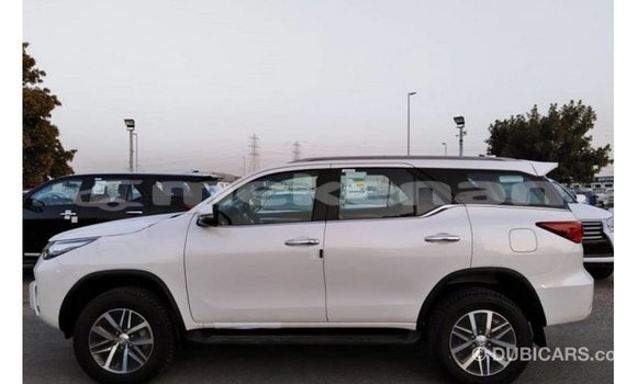 Buy Import Toyota Fortuner White Car in Import - Dubai in Aragatsotn Buy Import Toyota Fortuner White Car in Import - Dubai in Aragatsotn