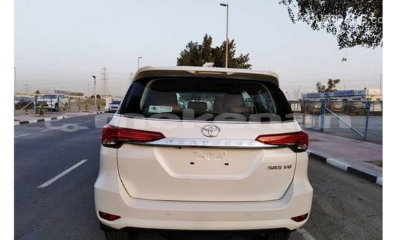 Buy Import Toyota Fortuner White Car in Import - Dubai in Aragatsotn Buy Import Toyota Fortuner White Car in Import - Dubai in Aragatsotn