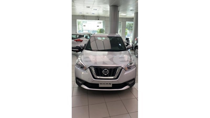 Big with watermark nissan 350z aragatsotn import dubai 1999